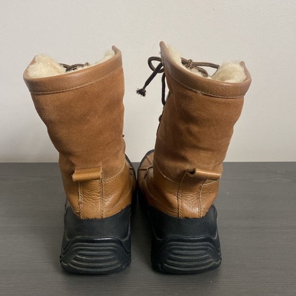 UGG Adirondack III Waterproof Leather
Winter Bootie Camel Size 7.5 - Picture 5 of 14